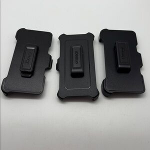OTTER BOX Three Holster case with clip.